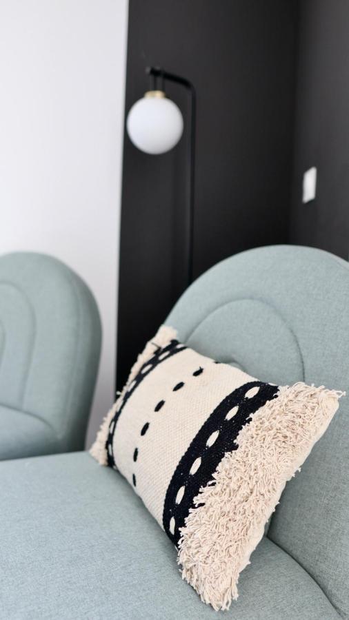 Appart- Hotel Love Room Yschool Troyes Exterior foto